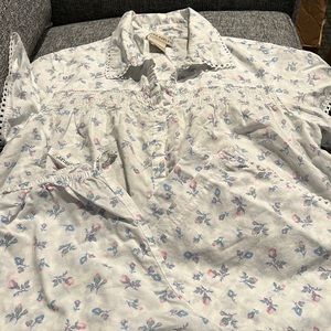 Laura Ashley Pajama’s Size Lg